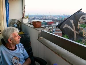 Mehr über den Artikel erfahren Goodbye Edi – Zum Tode von Opa Edi