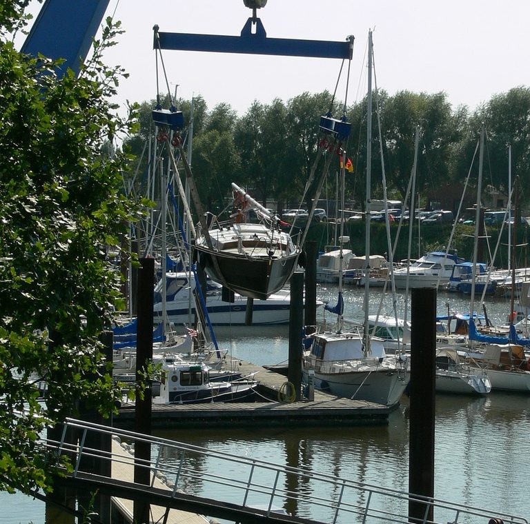 yacht shop finkenwerder