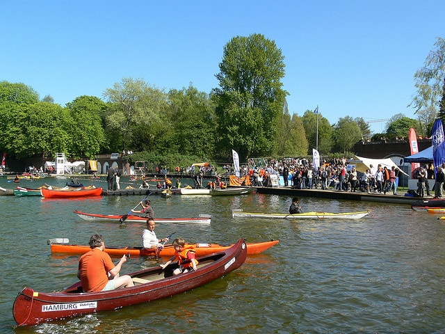 Globeboot im Hamburger Naturbad Stadtparksee