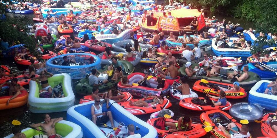 Event Idee Fur Hamburg Das Finnische Beer Floating Auf Der Alster