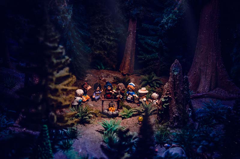 OCTOPATH TRAVELER II ikonisches Lagerfeuer im Miniatur Wunderland Live