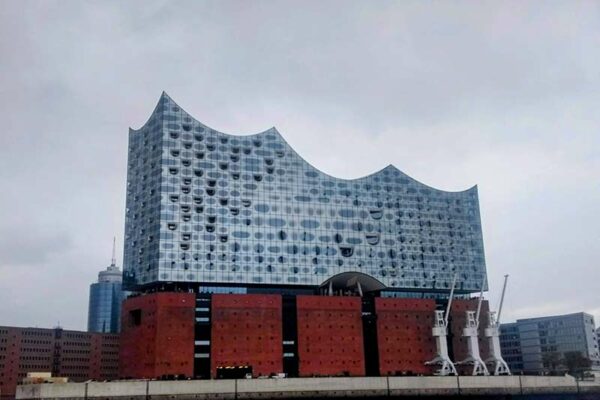 Elbphilharmonie Hamburg als ein Foto-Spot in Hamburg