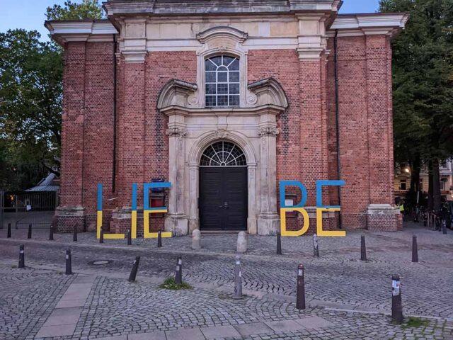 LIEBE an einer Kirch in Hamburg-St-Georg
