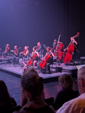 ensemble resonanz akua naru