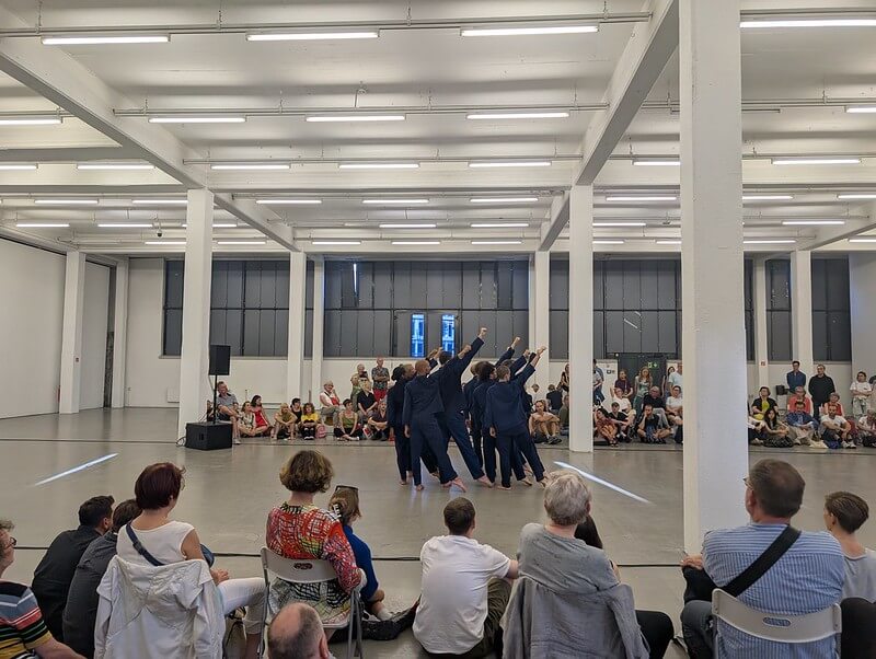 NAVY BLUE Performance 2025