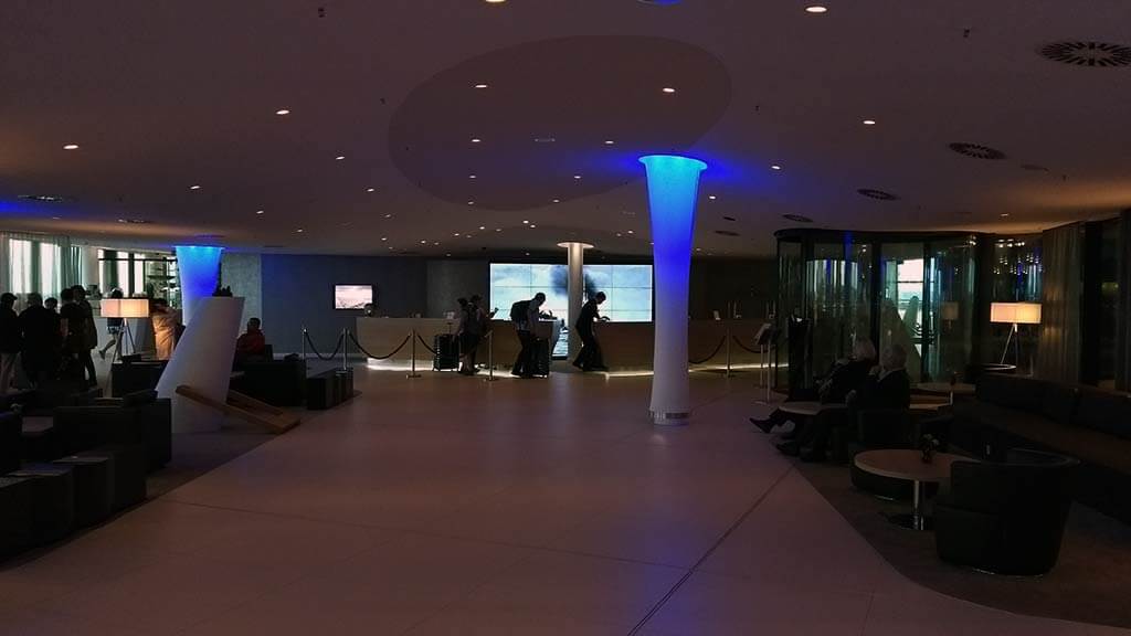 Lobby THE WESTIN HOTEL für die Moon Art Fair Hamburg 2025