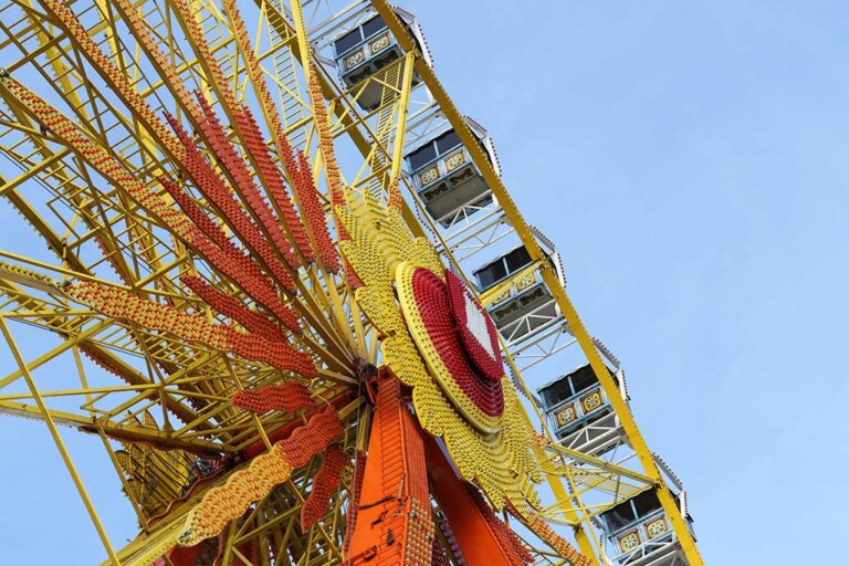 Riesenrad Frühlingsdom Hamburg 2026