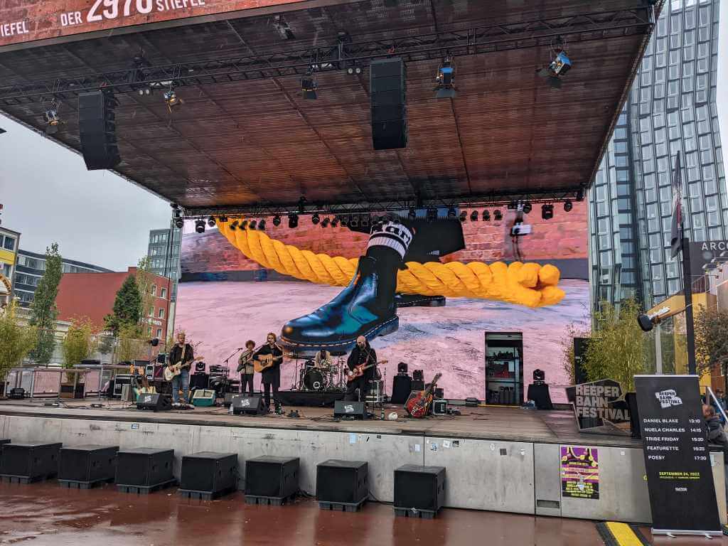 Bühne auf dem Spielbudenplatz: Reeperbahn Festival 2026